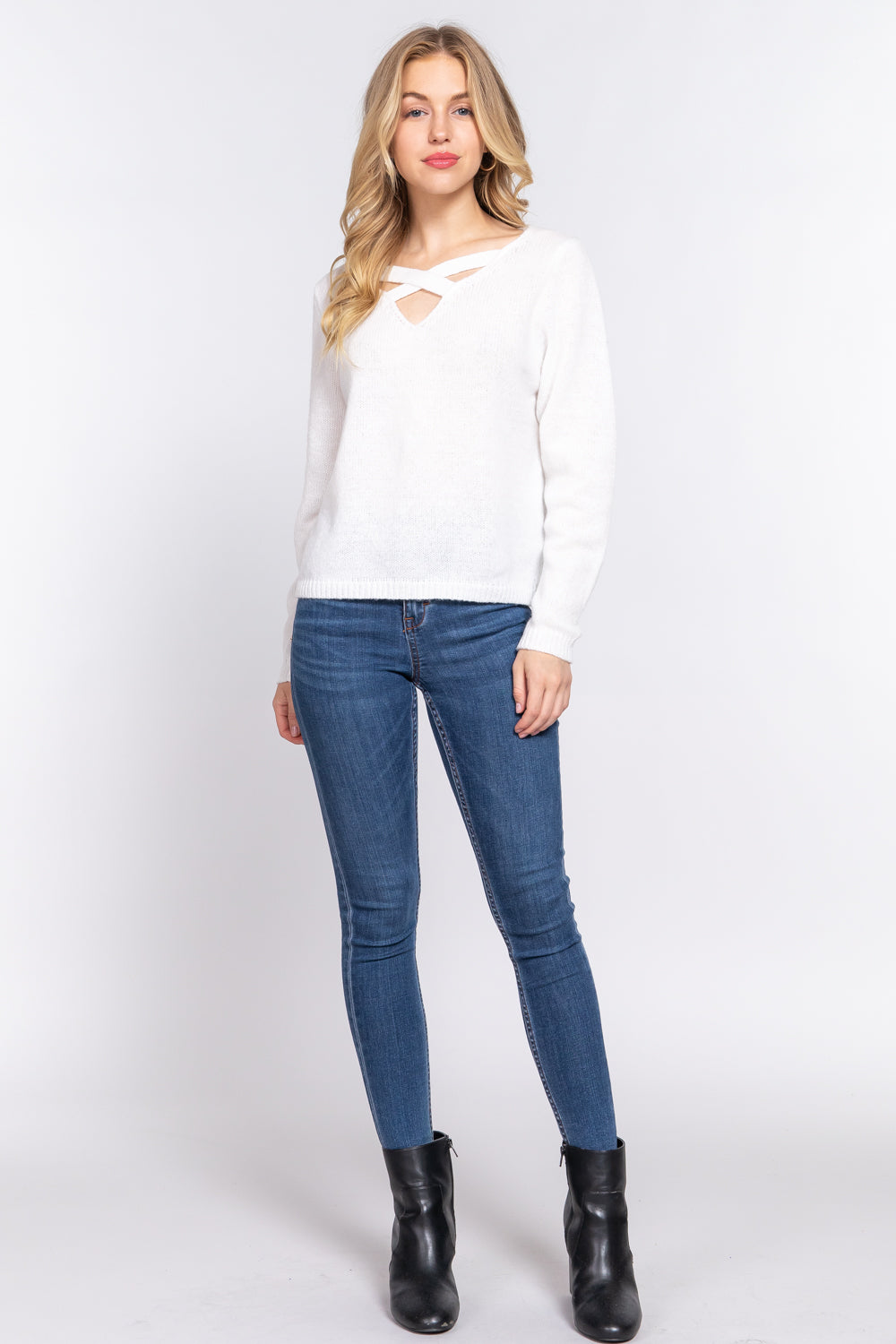 Long Slv X Strap V-neck Sweater